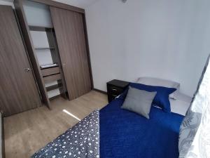 Apartamento con piscina, frente a CC Mayorca