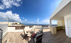 Villa de 3 habitaciones frente al mar Roatán