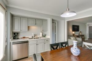 4 Mi to Beach St Simons Island Golf Course Condo