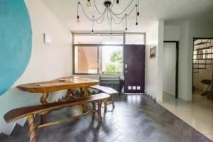 Penthouse Terraza & Jacuzzi Panorámicos, playas-cenotes y la Quinta Avenida todo caminando a 10 minutos! Muy amplio 2 niveles, excelente ubicación centro de Playa del Carmen, cerca de restaurantes, bares, área de coworking incluida para nómadas d