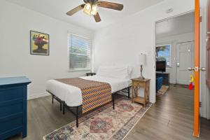 Sunny Suite on 43rd by Rather Be Properties