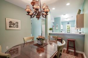 River Club 3 Bedroom: Golf Views and Amenities