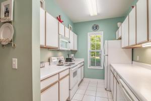 River Club 3 Bedroom: Golf Views and Amenities