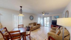 Relaxing 2 Bedroom Villa True Blue Pawleys Island