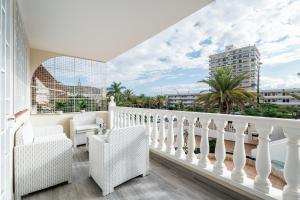 Las Rosas Sunset Apartment