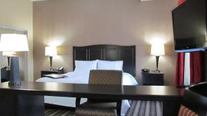 King Studio Suite - Non-Smoking room in Hampton Inn and Suites Hope