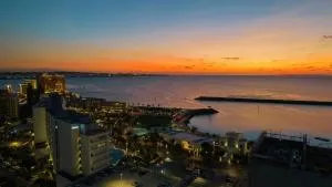 ヒルトン沖縄北谷リゾート (Hilton Okinawa Chatan Resort)