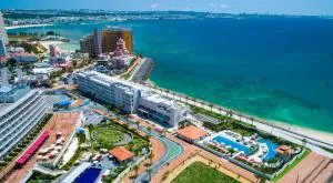 ダブルツリーbyヒルトン沖縄北谷リゾート (DoubleTree by Hilton Okinawa Chatan Resort)