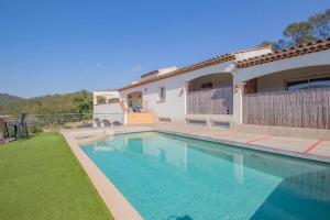 Villas Sublime Mas heated swimming pool jacuzzi sauna with panoramic view - LE MAS DES FARACHES : photos des chambres