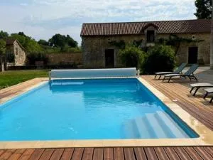 Grande maison rénovée avec piscine privée et parc, idéale pour vacances en famille en Dordogne - FR-1-616-216 - Sorges