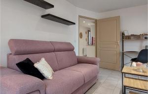 Appartements Beautiful Apartment In Pont-audemer With Wifi And 1 Bedrooms : photos des chambres