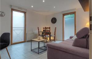 Appartements Beautiful Apartment In Pont-audemer With Wifi And 1 Bedrooms : photos des chambres