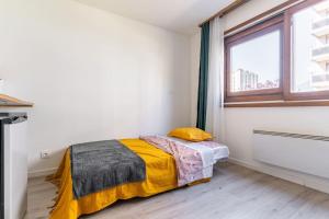 Appartements studio equipe proche commerces + parking gratuit : photos des chambres