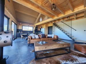 Chalets Chalet de Standing a Super Besse avec Jacuzzi SB2 : photos des chambres