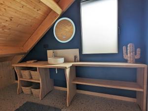 Chalets Chalet de Standing a Super Besse avec Jacuzzi SB2 : photos des chambres