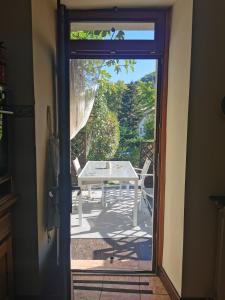 Maisons de vacances Mes Maisons, Two Gites sleeping 13 with Two Private Pools, Kids Room, Laundry room, Disco, free WiFi and Linen and Dog's are Welcome : photos des chambres