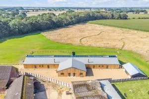 Sandy Barn *BRAND NEW* Barn Conversion - Tunstead
