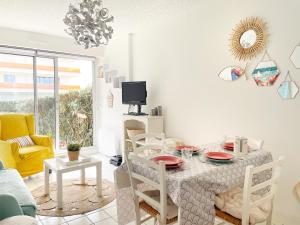 Appartements Bohemian Seaside Escape Apartment with Garden in Cabourg : photos des chambres