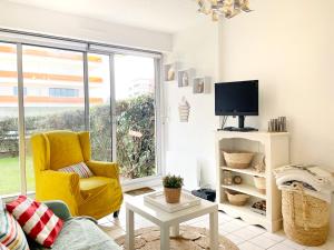 Appartements Bohemian Seaside Escape Apartment with Garden in Cabourg : photos des chambres