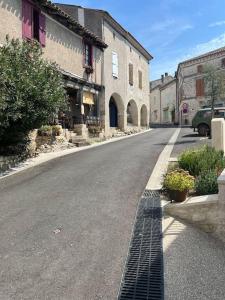 Maisons de vacances Peaceful gite with stunning pool near market town : photos des chambres