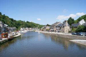 Appartements Au Fil De L'eau - Les Remparts : photos des chambres