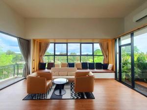 Family Room by 233Poshtel