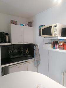 Le Petit Chalet -Appartement proche de la vieille ville , du centre ville et du Tram- PETIT DEJEUNER OFFERT