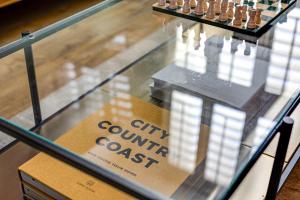 Insta-worthy Loft on Historic Chester Rows, Sleeps 4 & Free Parking