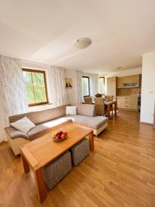 Slnečný 2-izbový apartmán Pod lesom, Dolný Smokovec