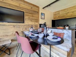 Appartement rénové - Balcon - Vue sur pistes - Méribel - FR-1-688-58