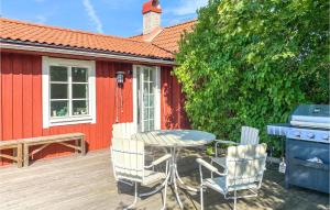 Nice Home In Frjestaden With Wifi And 4 Bedrooms