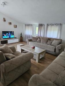 Sunny Valley Retreat near Skadar Lake
