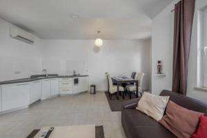 Villa Montana - Apartment Panorama 2 with beautiful sea view near Opatija