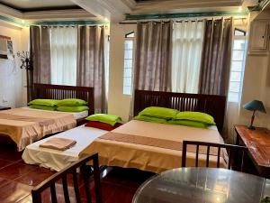 MARIKINA 32 sqm Studio for Transients w WiFi 40 inch TV Parking