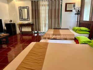 MARIKINA 32 sqm Studio for Transients w WiFi 40 inch TV Parking