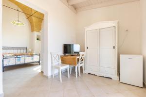 Family Room with Garden View
