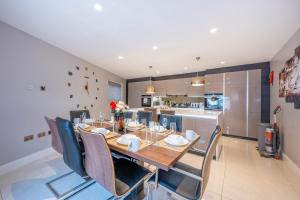 *RA7C* For your most relaxed & Cosy stay + Free Parking + Free Fast WiFi *