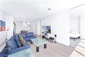 Altitude 25th floor luxury Penthouse