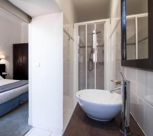Hotels Hotel La Villa Tosca : photos des chambres