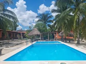 Bacalar Sunshine - Calderitas