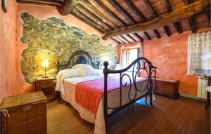 3 Bedroom Beautiful Home In Camaiore