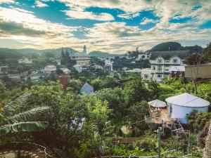 Bungalow Deluxe Nhìn Ra Khu Vườn (Deluxe Bungalow with Garden View)