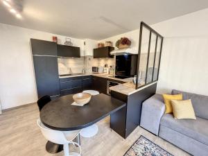 Appartements Appartement Jullouville, 2 pieces, 3 personnes - FR-1-361-459 : photos des chambres
