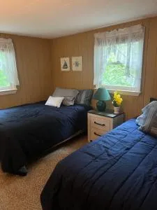 Alton cottage - stones throw to Lake Winnie - Barnstead