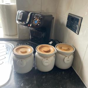 Entire 3 BR Home - Minutes to Emirates Stadium!