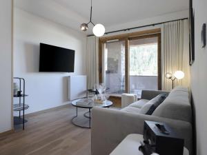 Appartement moderne 46 m², 4 pers, Courchevel Moriond, skis aux pieds, balcon, parking, wifi, ascenseur - FR-1-631-170