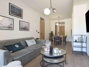 Appartement moderne 46 m², 4 pers, Courchevel Moriond, skis aux pieds, balcon, parking, wifi, ascenseur - FR-1-631-170