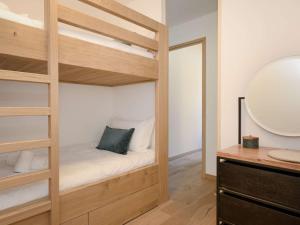 Appartement moderne 46 m², 4 pers, Courchevel Moriond, skis aux pieds, balcon, parking, wifi, ascenseur - FR-1-631-170