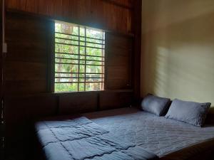The Lazy Farm - Lake View Wooden House