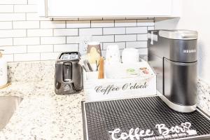 Walk to AT&T Stadium , Globelife from Cozy 2bdba Apartment